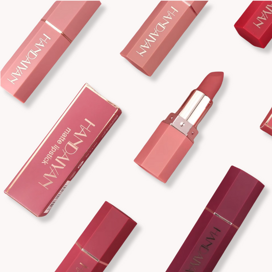 Handaiyan Matte Lipstick Kit featuring an open tube of rose lipstick and several closed cases on a white background.